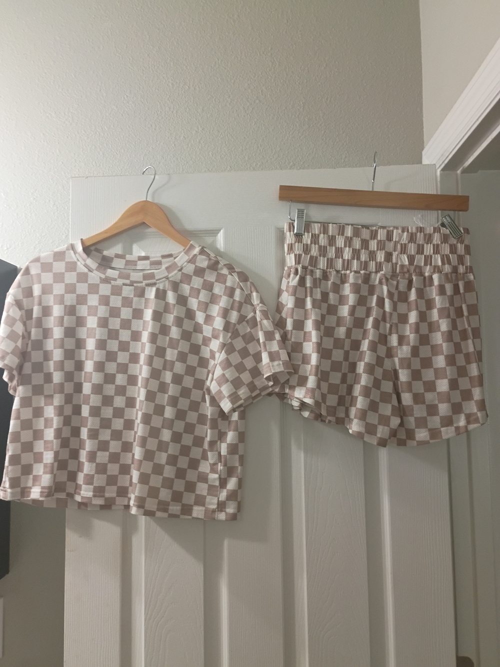 Women's Beige & White Checkerboard Short Pajama Set
